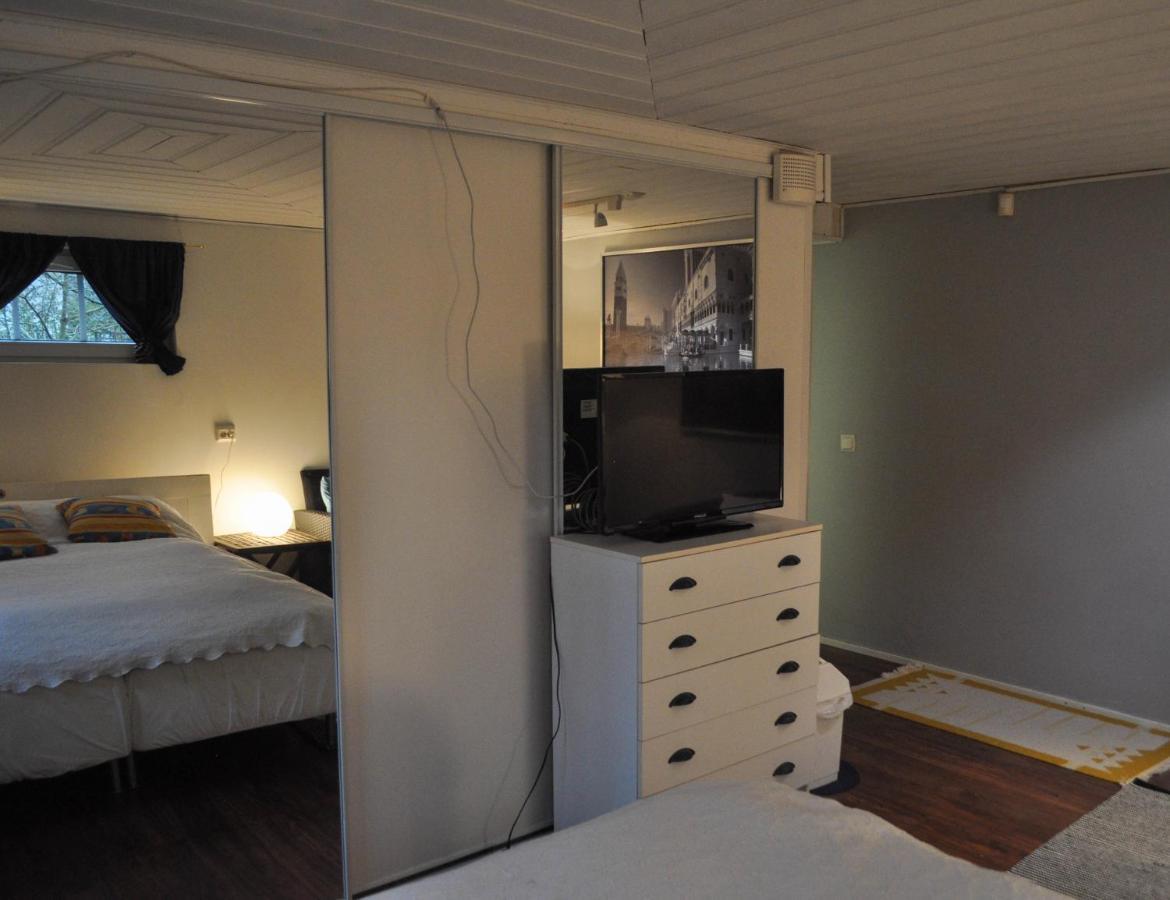 Room In Villa Emilia 에스포 외부 사진