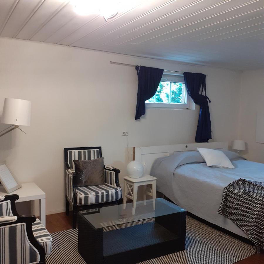 Room In Villa Emilia 에스포 외부 사진