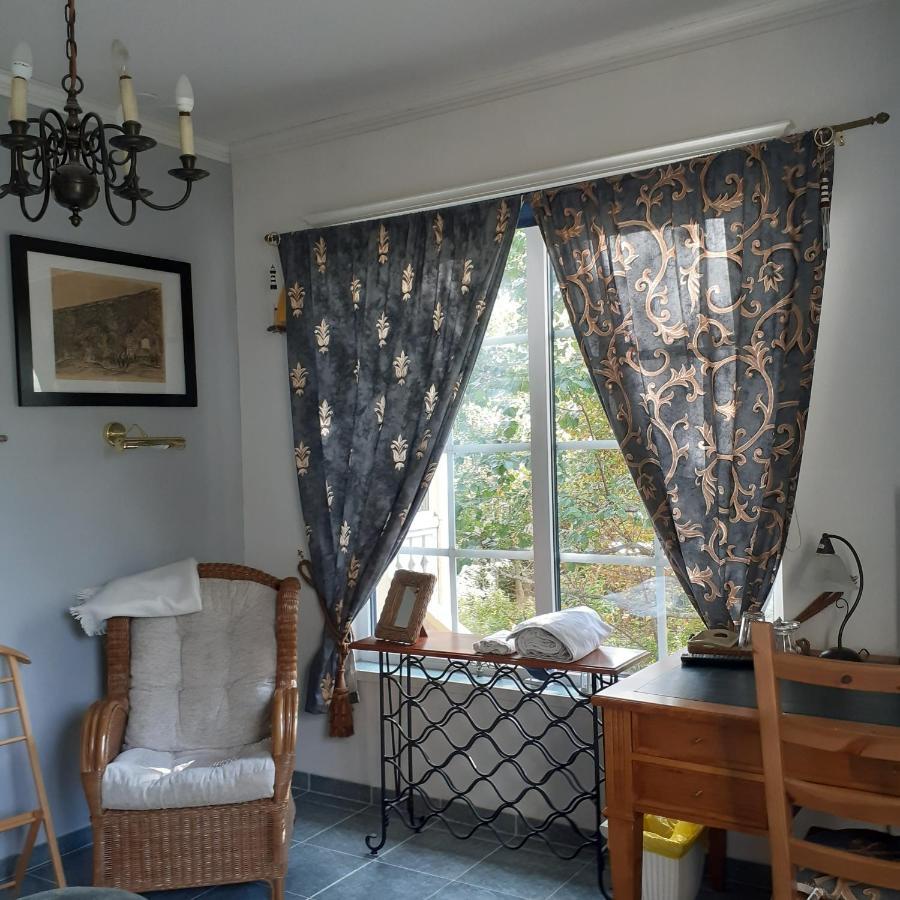 Room In Villa Emilia 에스포 외부 사진